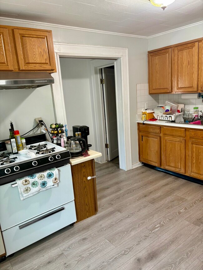 Building Photo - 59 Mozart St