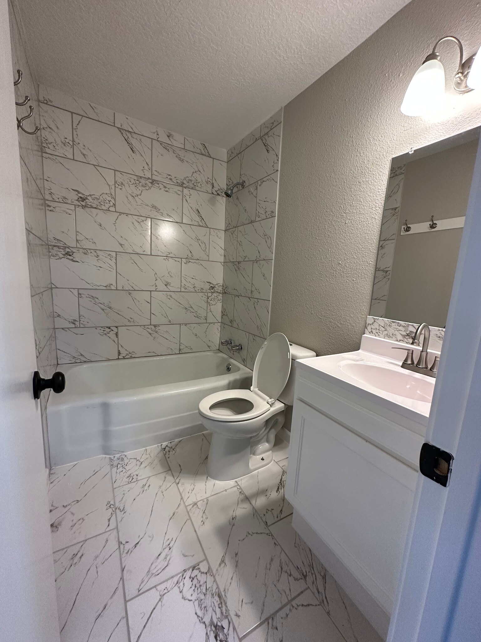 Building Photo - 1810 Edgewood St