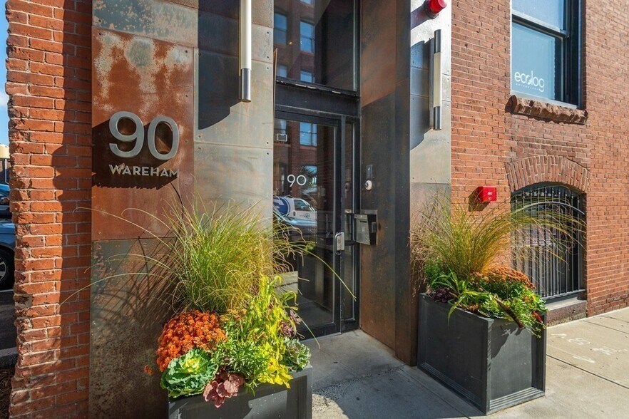Building Photo - 90 Wareham St