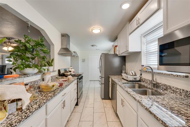 Building Photo - 3530 Grande Bulevar Blvd