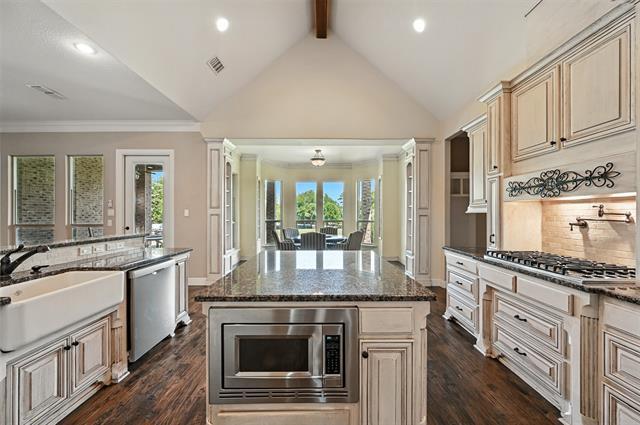 Building Photo - 4405 Garden Dr
