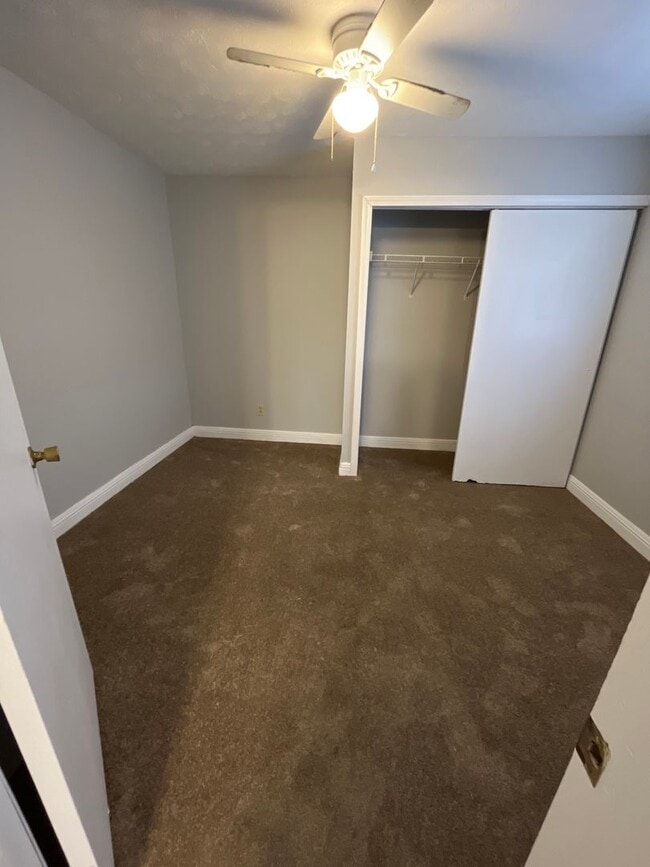 Building Photo - 3 Bedroom 1 Bathroom Single Family Home wi...