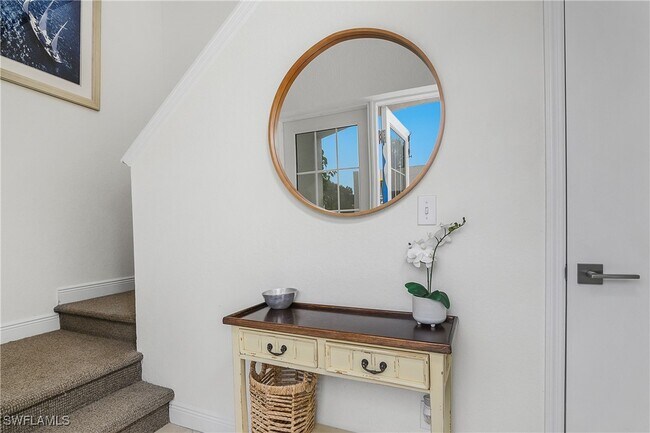 Building Photo - 853 Tanbark Dr