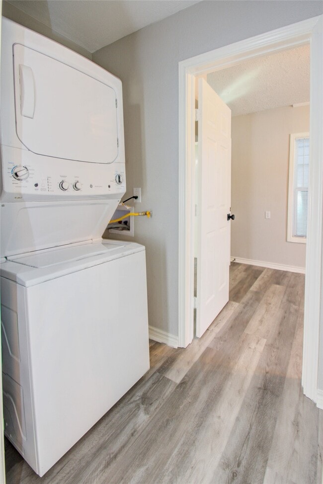 Building Photo - 3403 Gano St