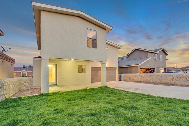 Building Photo - 3925 Hueco Valley Dr