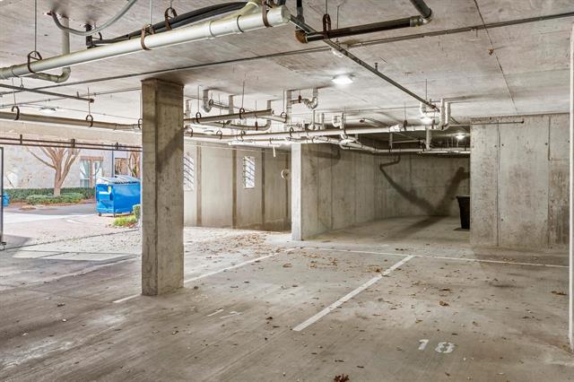 Building Photo - 15875 Spectrum Dr