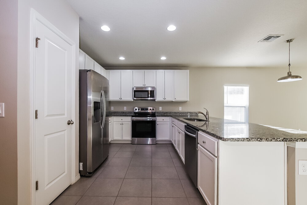 Building Photo - 386 Colonade Ct