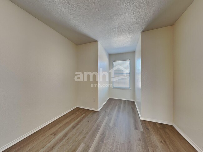 Building Photo - 108 Quail Meadows Ln