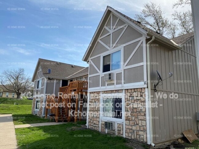 Building Photo - 551 N Somerset Terrace