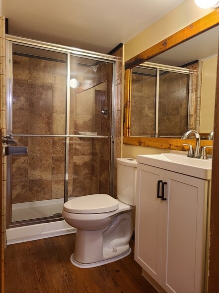 Building Photo - 1302 Colorado Blvd