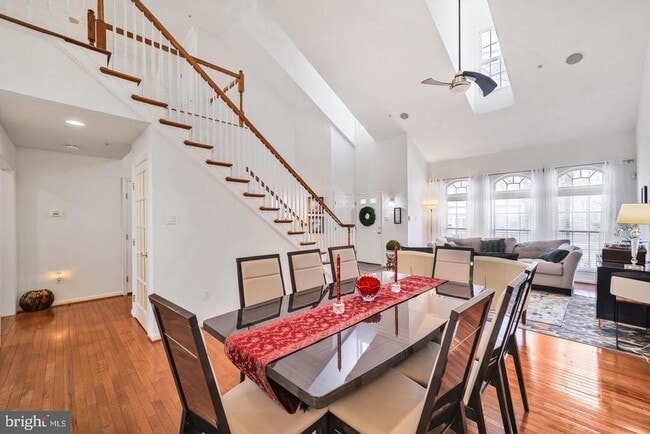 Building Photo - 2157 Vittoria Ct