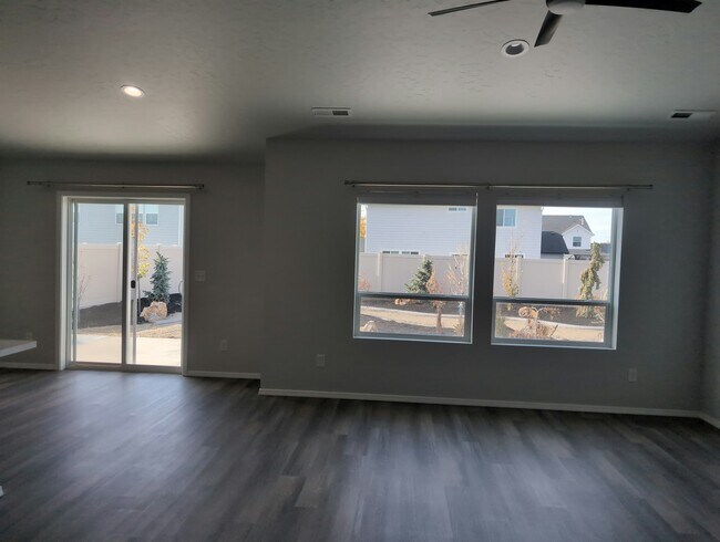 Building Photo - 14833 N Ninja Wy