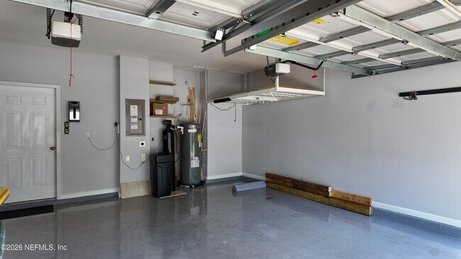 Building Photo - 11015 Castlemain Cir E
