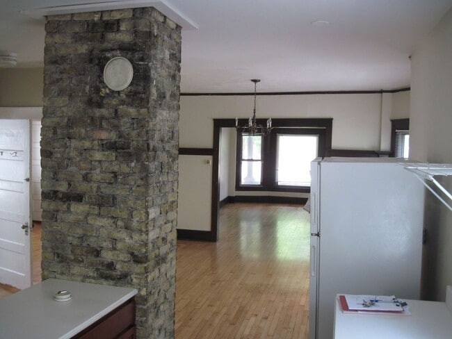 Building Photo - 2417 N Cramer St