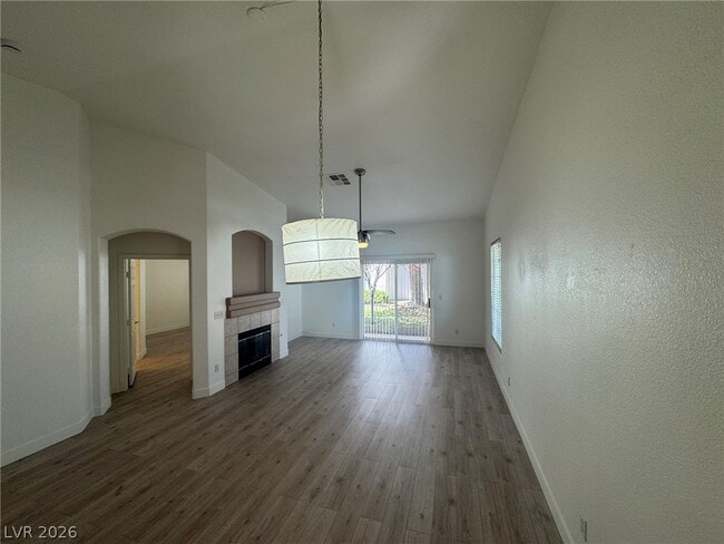 Building Photo - 8772 Bridgeport Bay Ave
