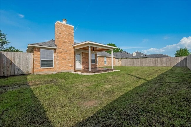 Building Photo - 9631 Highland Pointe Dr