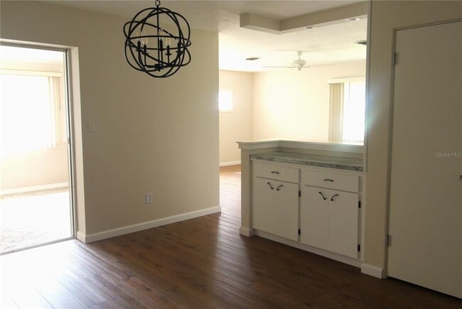 Building Photo - 4135 Deerfield Dr