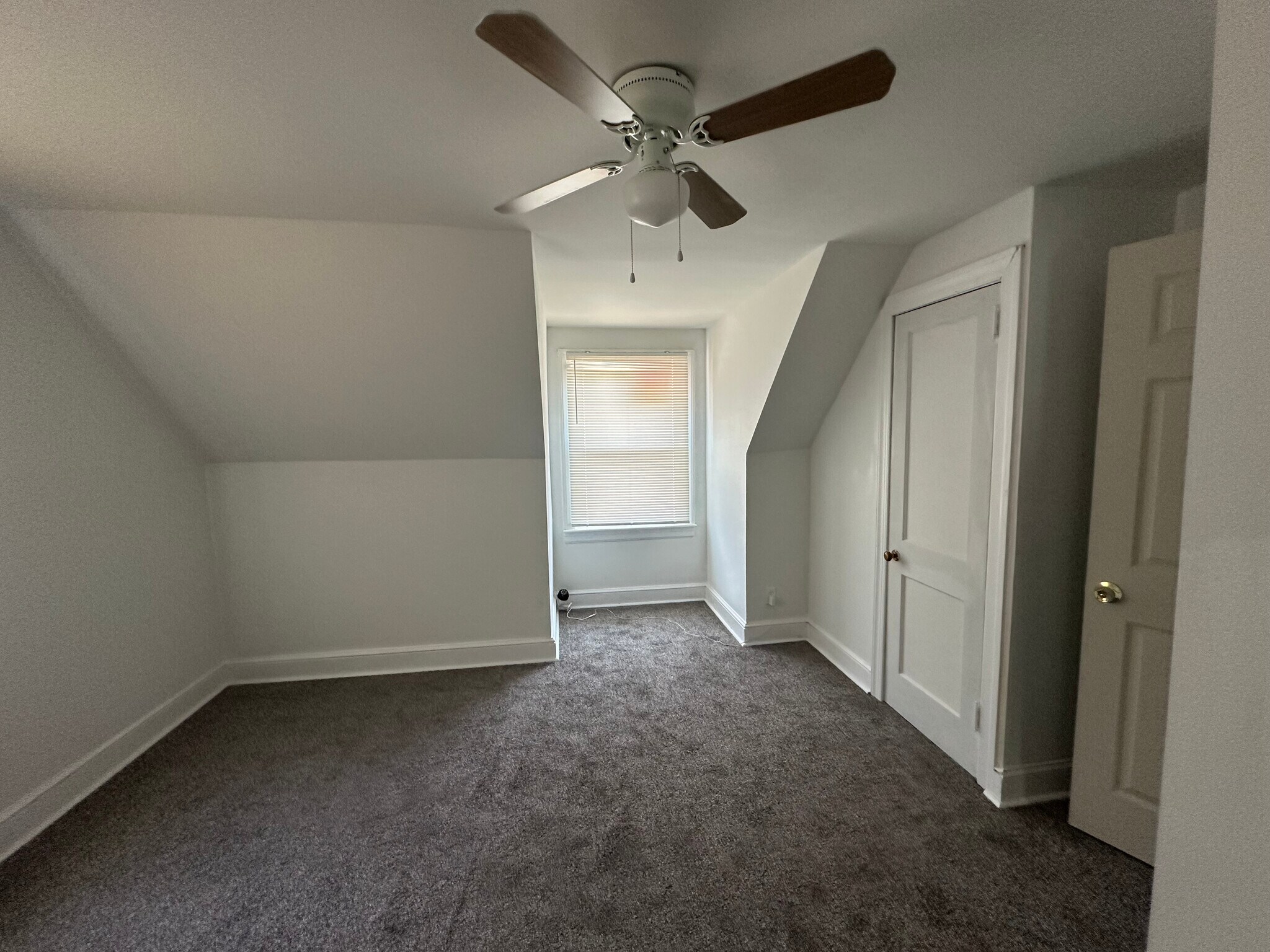 Second bedroom - 2139 Baxter St