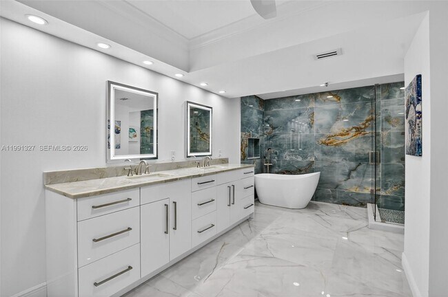 Building Photo - 7145 Promenade Dr