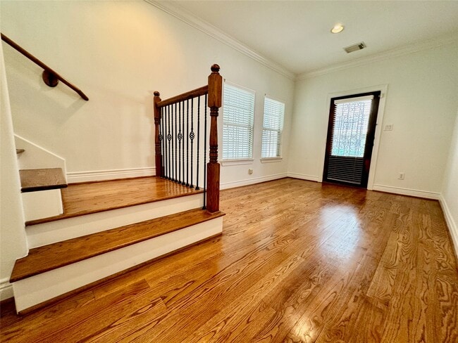Building Photo - 4507 Crawford St