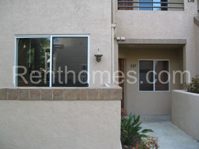 Building Photo - 3937 Nobel Dr