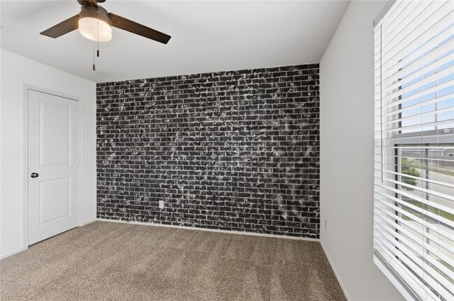 Building Photo - 116 Night Riders Wy