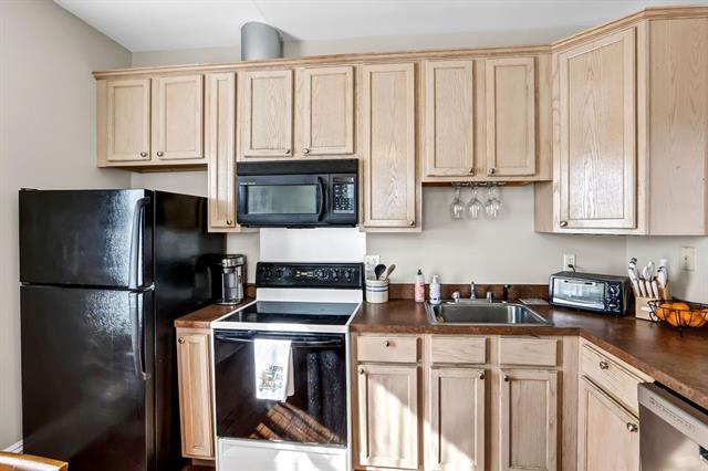 Building Photo - 5024 Magazine St