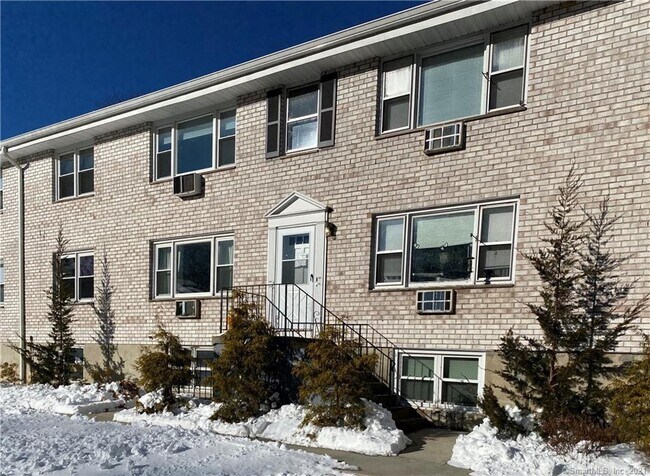 Primary Photo - 56 Wakelee Ave