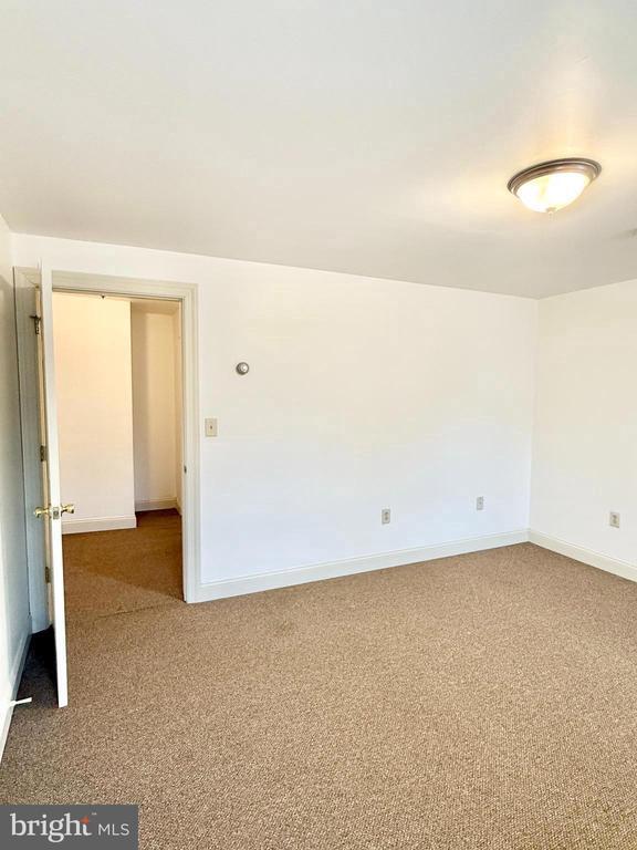 Building Photo - 26 N Main St