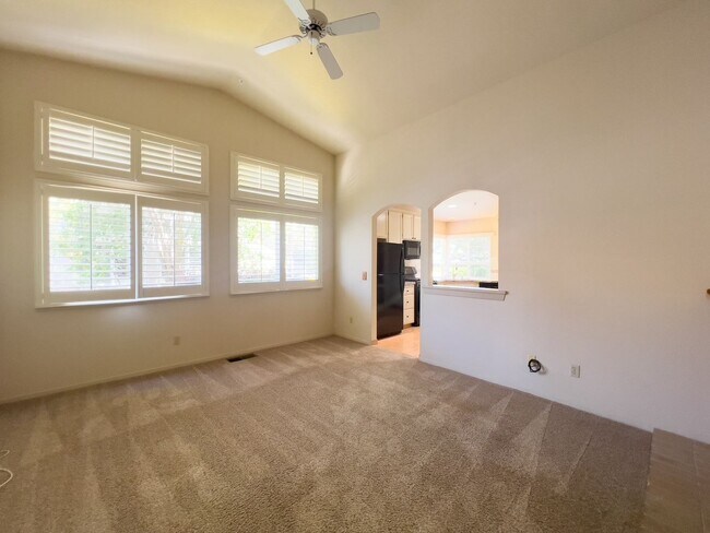 Building Photo - Beautiful Single Level Three Bedroom North...