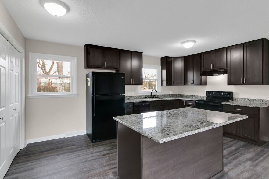Building Photo - 3610 Gale Ln
