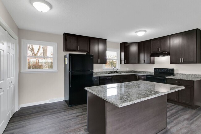 Building Photo - 3610 Gale Ln