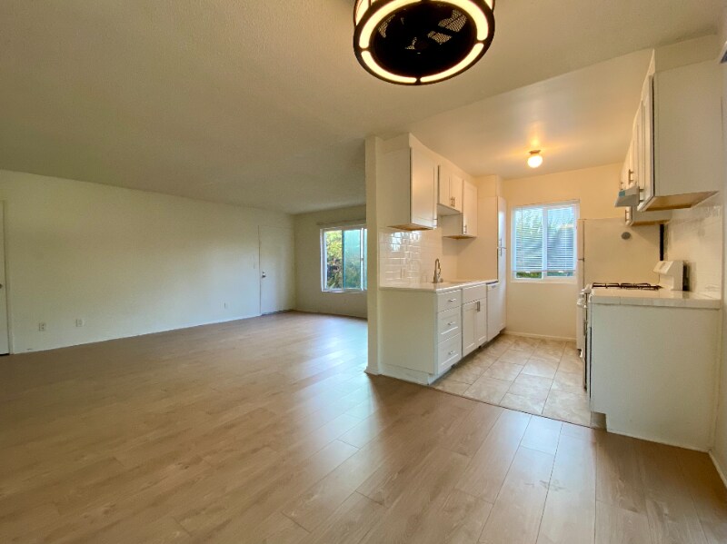 Building Photo - 2511 Abbot Kinney Blvd