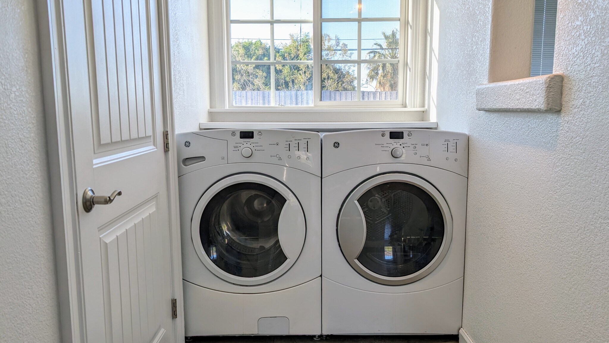 Building Photo - 72404 Cactus Dr