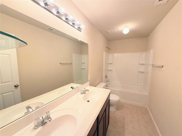 Building Photo - 1061 English Ivy Dr