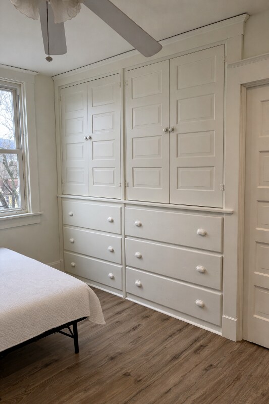 Building Photo - 247 N Main St