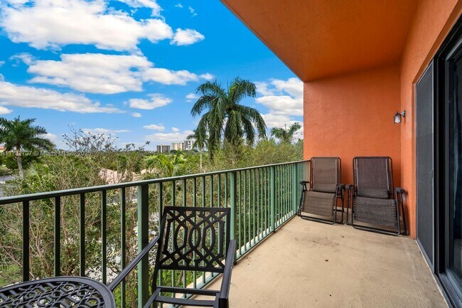 Building Photo - 1610 Presidential Way