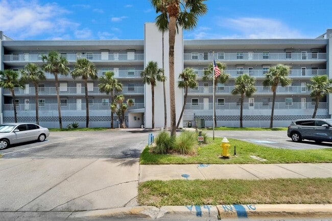 Building Photo - 18325 Gulf Blvd