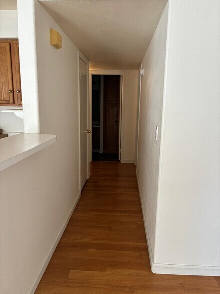 Building Photo - 5150 Mandalay Springs Dr