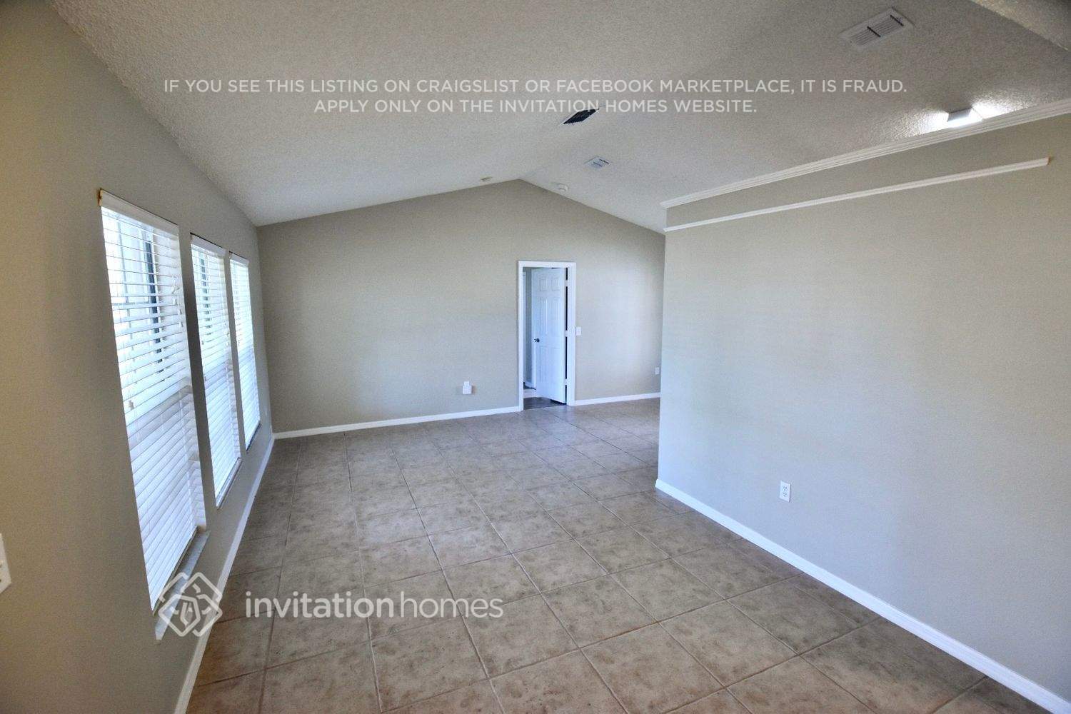 Building Photo - 1043 W Riviera Blvd