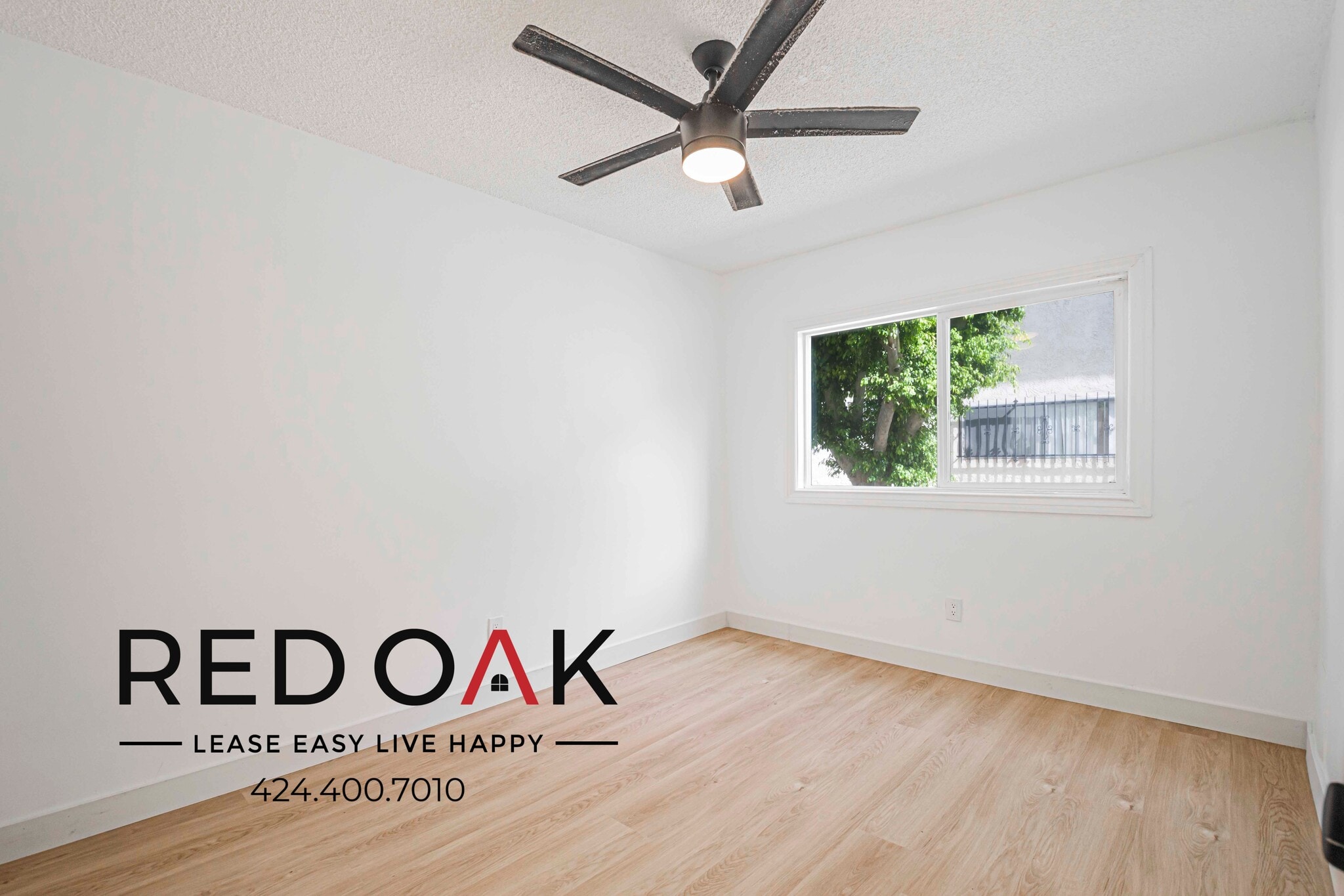 Building Photo - 1800 W Glencrest Ave