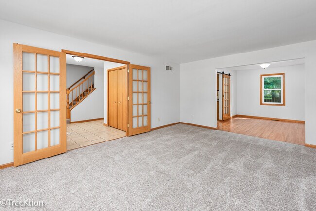 Building Photo - 3081 Barnstable Ct