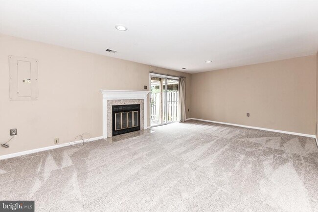 Building Photo - 3801 Grand Jct Ct
