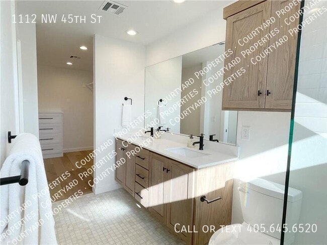 Building Photo - 1112 NW 45th St