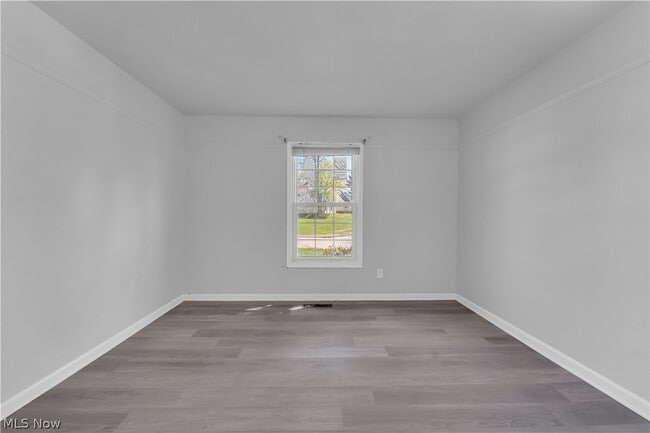 Building Photo - 20117 Butternut Ln