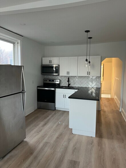 Building Photo - 2823 N 28th St