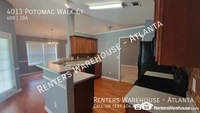 Building Photo - Move In Ready! Spacious 3 Bedroom w/ Bonus...