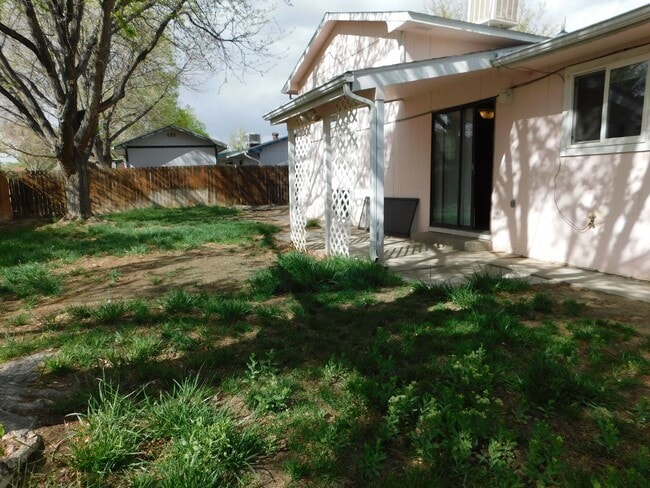 Building Photo - Tri-Level in Clifton COMING SOON!!!