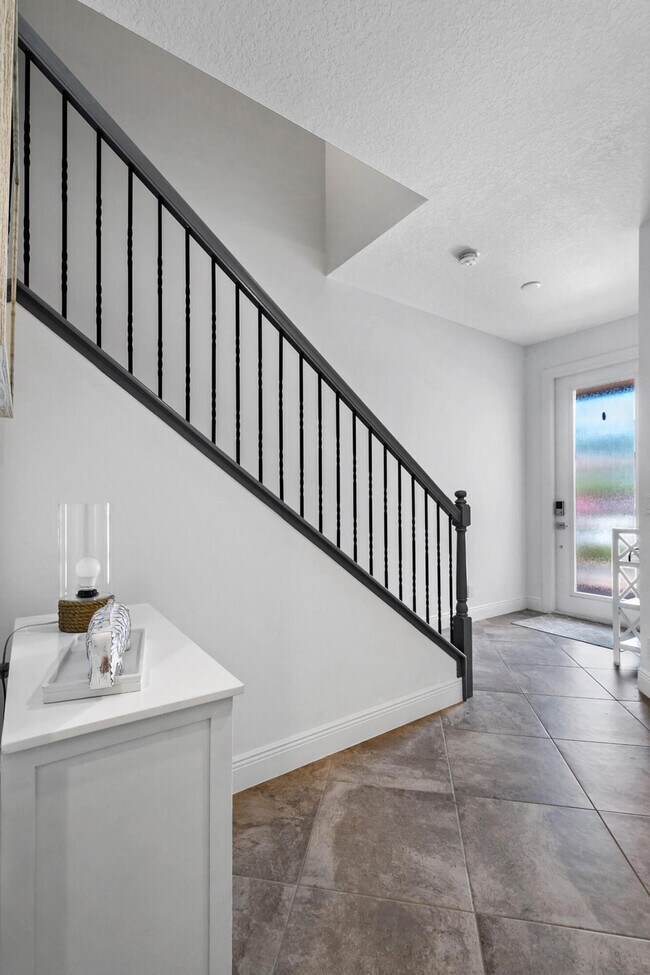 Building Photo - 15848 Italian Cypress Wy