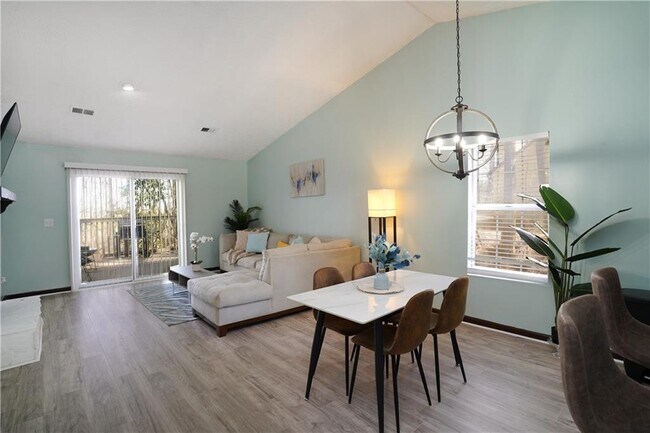 Building Photo - 5444 Glen Haven Dr